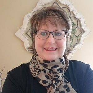 Meet your Posher, Janet